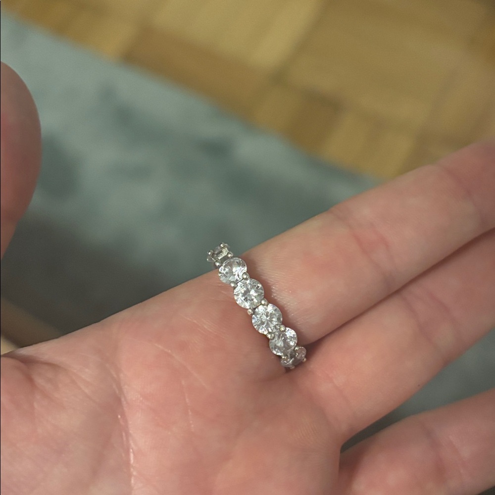 Elegant Silver CZ Ring - Picture 2 of 4